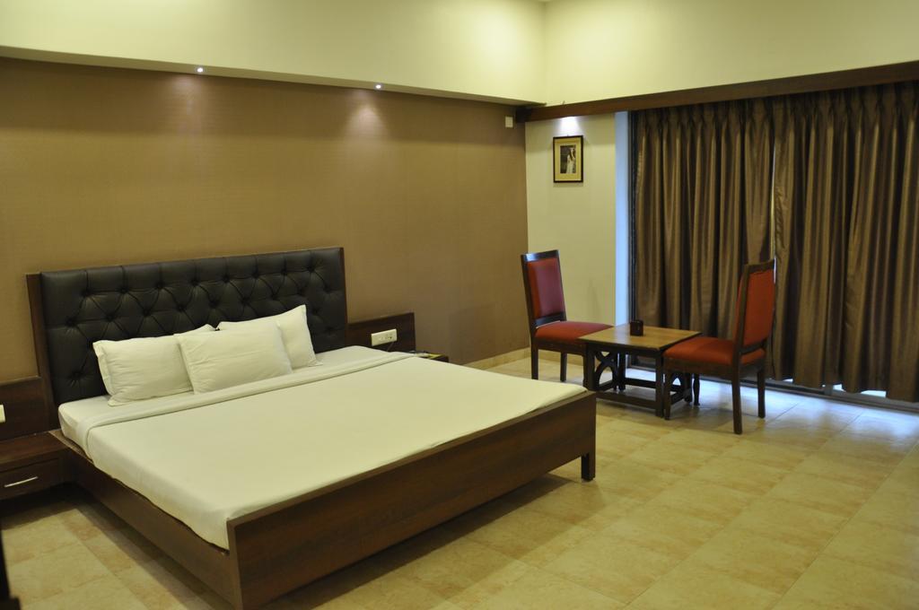 Jabali Palace Hotel จาบัลปูร์ ภายนอก รูปภาพ