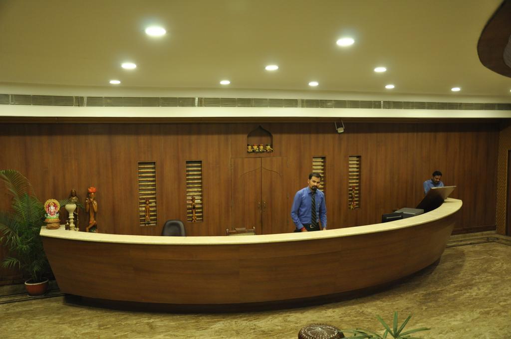 Jabali Palace Hotel จาบัลปูร์ ภายนอก รูปภาพ